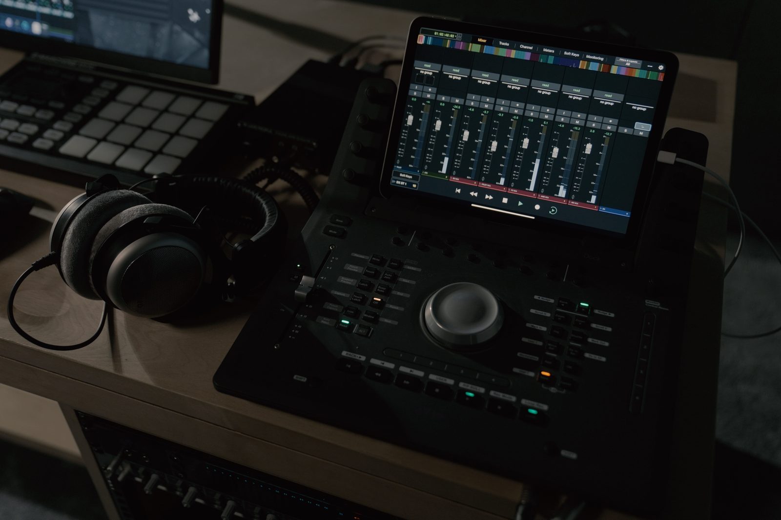 Avid Dock